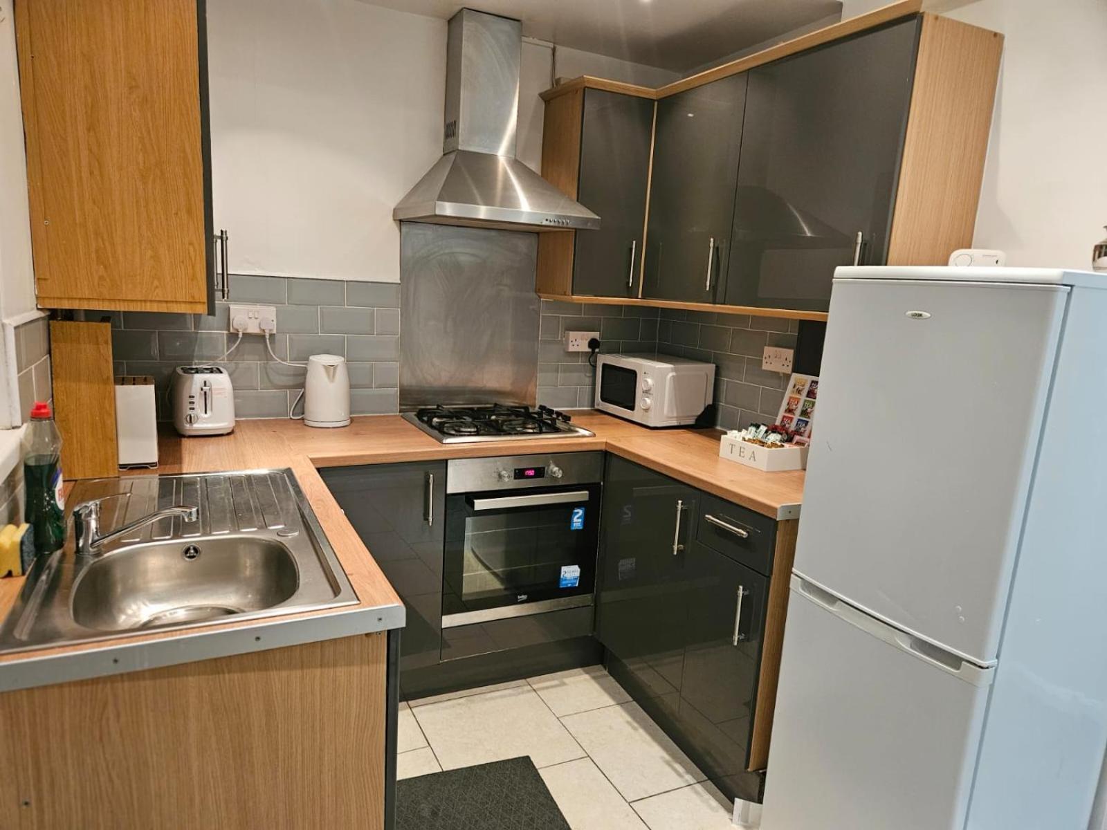Nariken Apartments, Кардіфф Екстер'єр фото